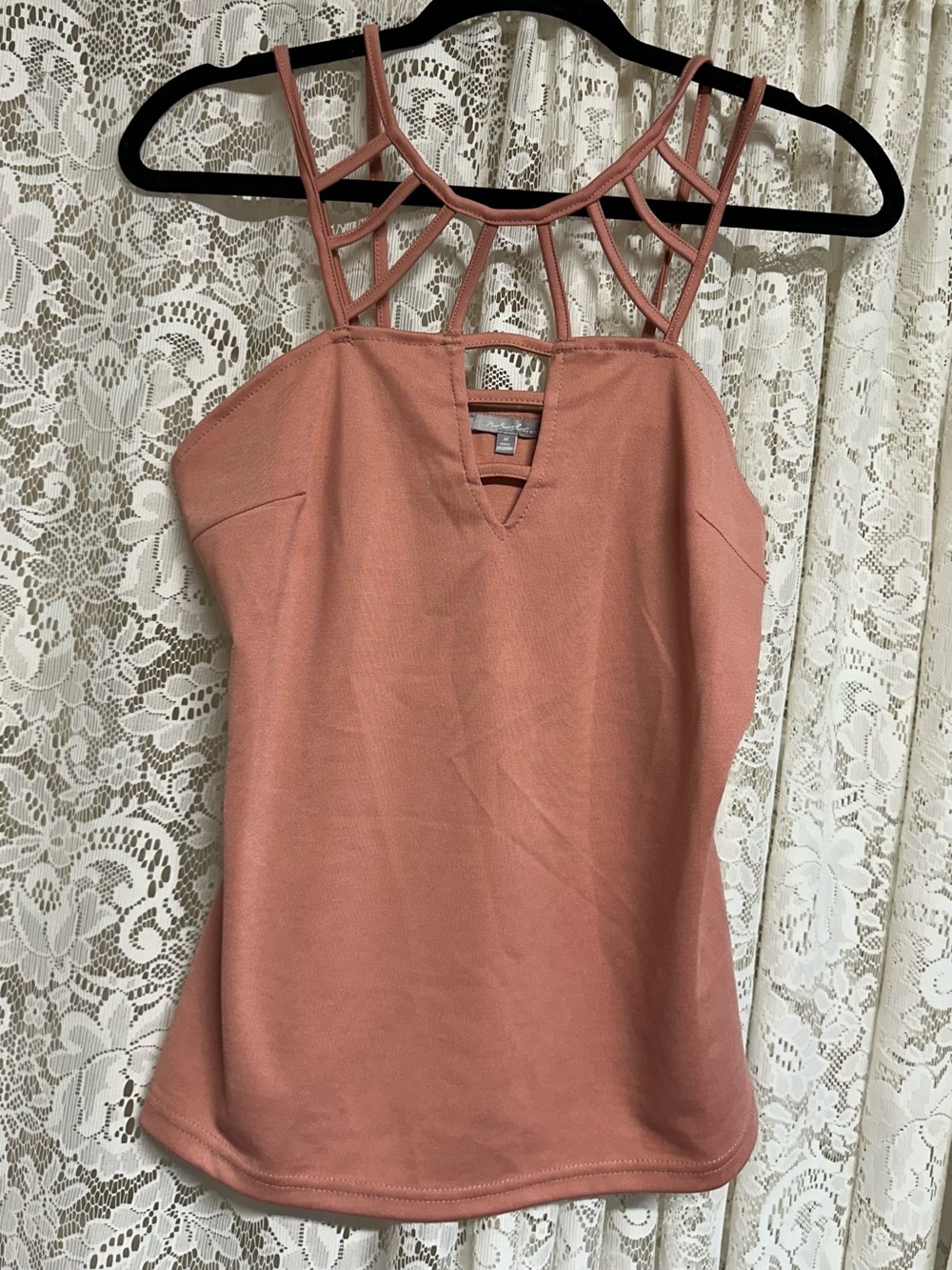 Red By BKE Desert Sand Sleeveless Strappy Neck Tank